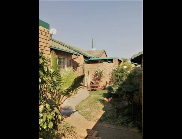 2 BEDROOM SIMPLEX FOR SALE IN FAERIE GLEN